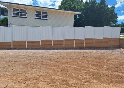 Colorbond fencing and retaining wall combo