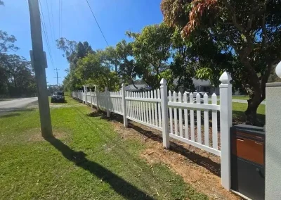 Timber picket fencing contractors Aspley