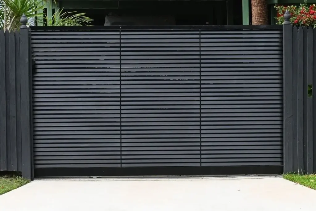 aluminium slat driveway gate